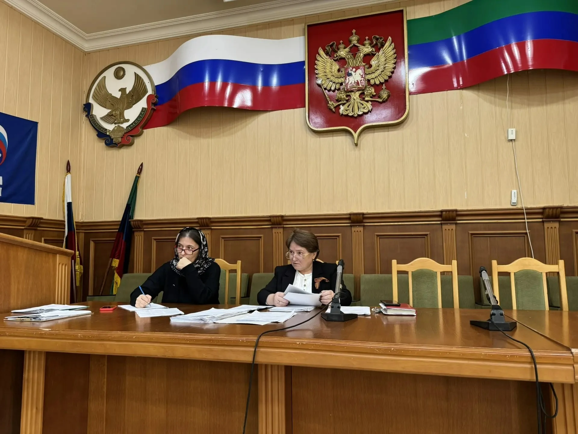 Заседание комиссии по делам несовершеннолетних и защите их прав состоялось в Каякентском районе