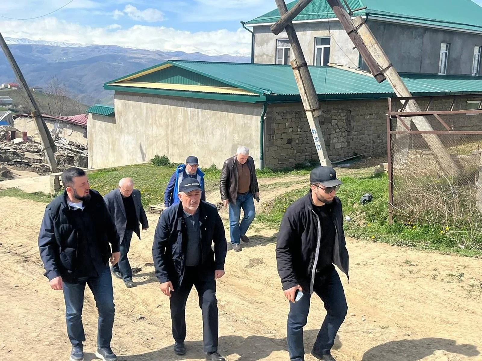 Депутаты парламента Дагестана проинспектировали ход восстановительных работ в Дахадаевском районе