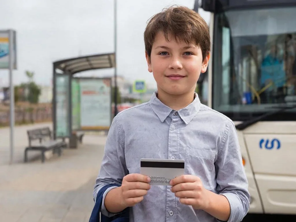 На Северном Кавказе спрос на детские карты вырос на 40%