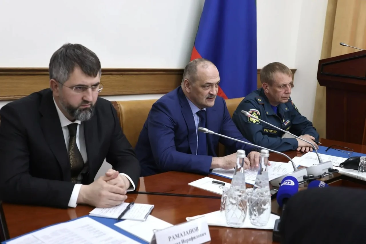 Сергей Меликов проводит заседание оперштаба по ликвидации последствий ЧС