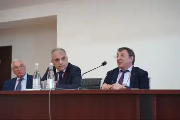 Ведущие специалисты обсудили будущее физической электроники на конференции в ДГУ