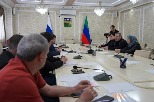 Глава Хасавюрта провел прием пострадавших от паводков граждан