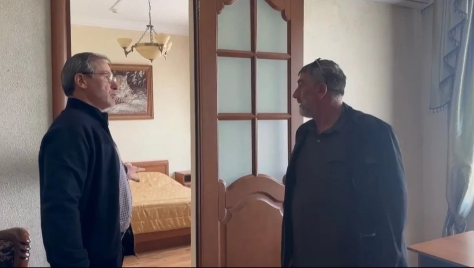 Сайгидпаша Умаханов помог семье, пострадавшей в результате паводков