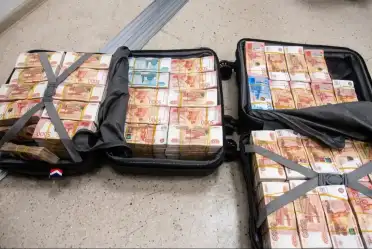 Таможня Махачкалы пресекла попытку вывоза 177 млн рублей в Киргизию