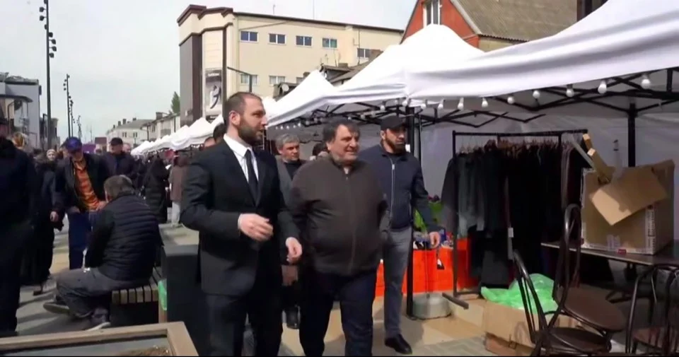 Сайгидпаша Умаханов поддержал благотворительную ярмарку в поддержку пострадавших от паводков