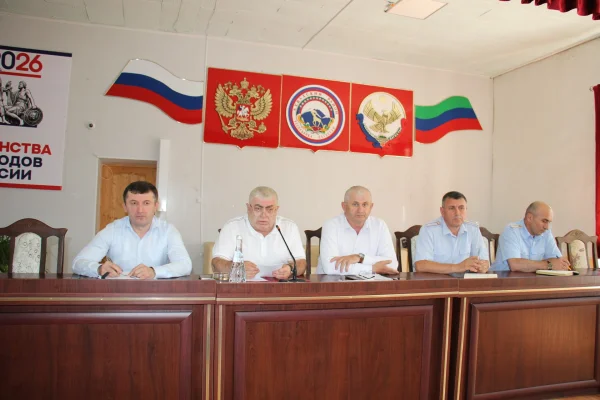 Власти Ахвахского района обсудили призыв на военную службу и подготовку к Единому дню голосования