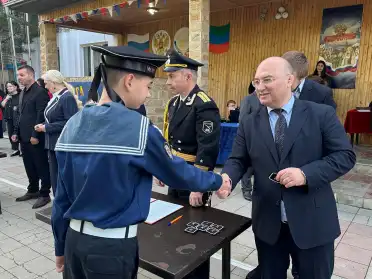 В Кадетской морской школе-интернате им. М. Гаджиева прошла церемония посвящения в кадеты