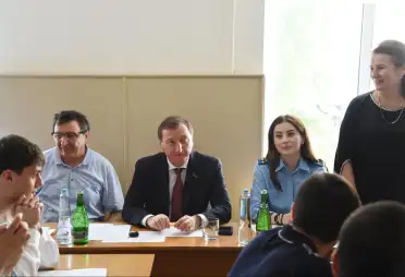 Заур Аскендеров оценил уровень подготовки выпускников Юридического института ДГУ