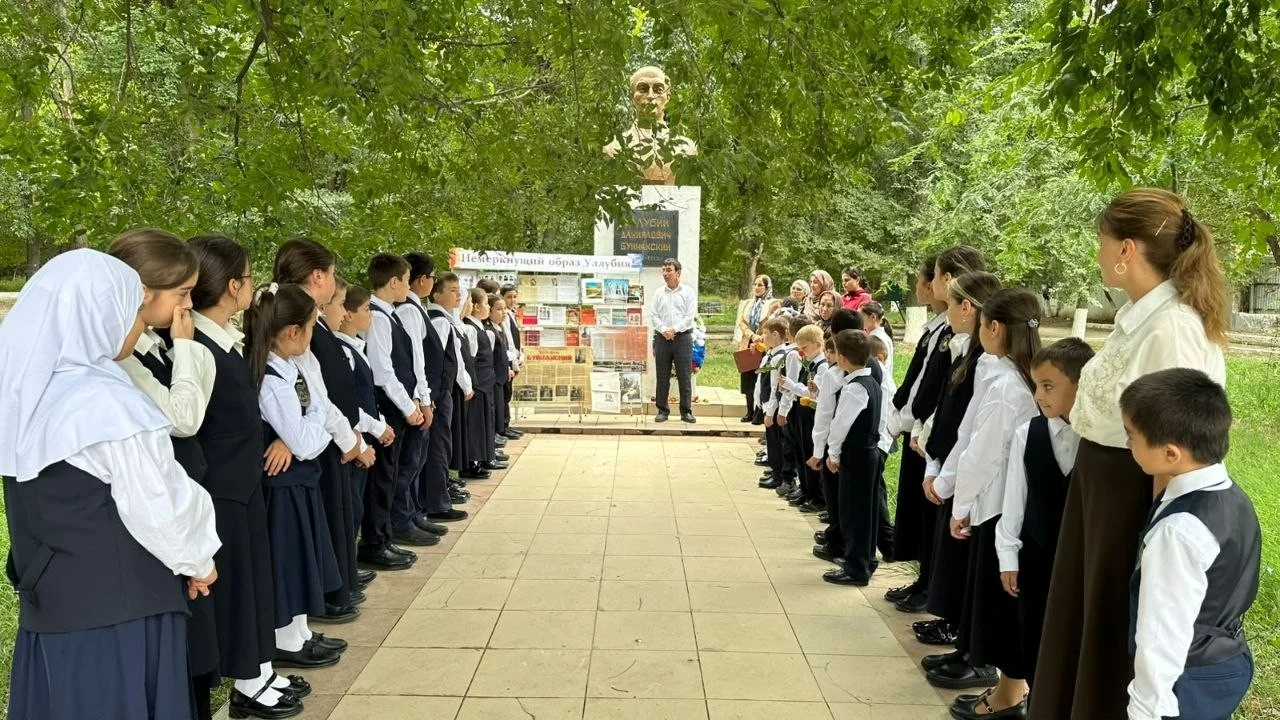 В Карабудахкентском районе отметили 136-летие со дня рождения Уллубия Буйнакского