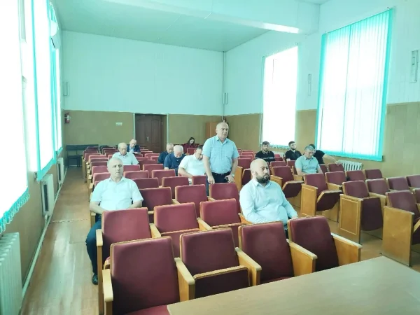 Вопросы завершения сдачи ОГЭ и ЕГЭ обсудили в Курахском районе