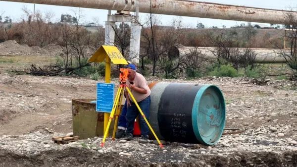 Газовые службы изменили русло реки для ремонта поврежденного газопровода в Дагестане