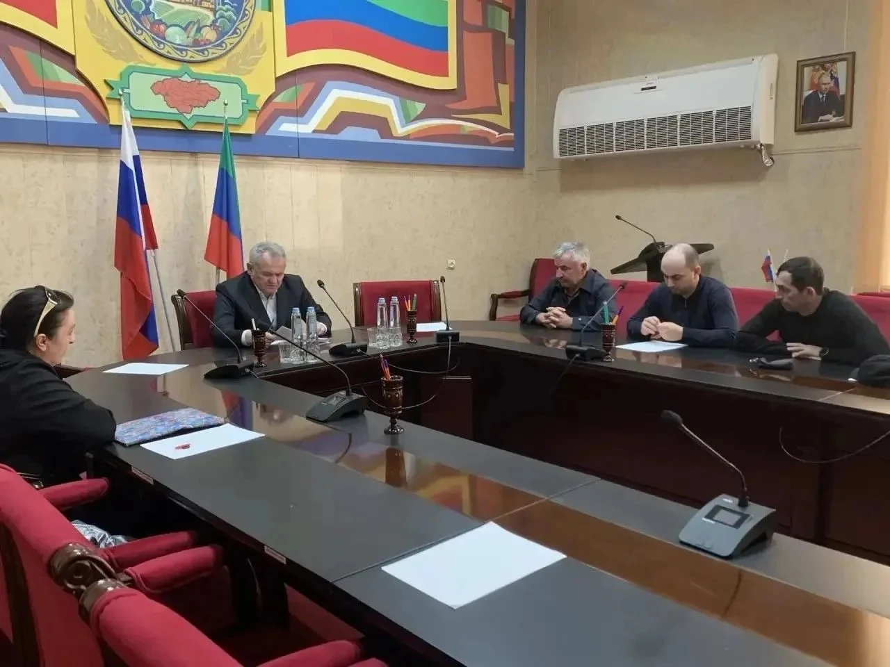 Глава Левашинского района провел личный прием граждан