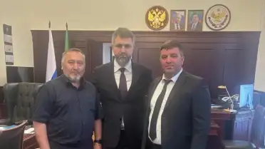 В Бежтинском участке состоялась встреча представителей власти с семьей Героя РФ