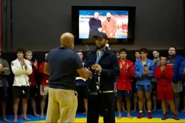 Ислам Махачев получил медаль чемпиона США по самбо