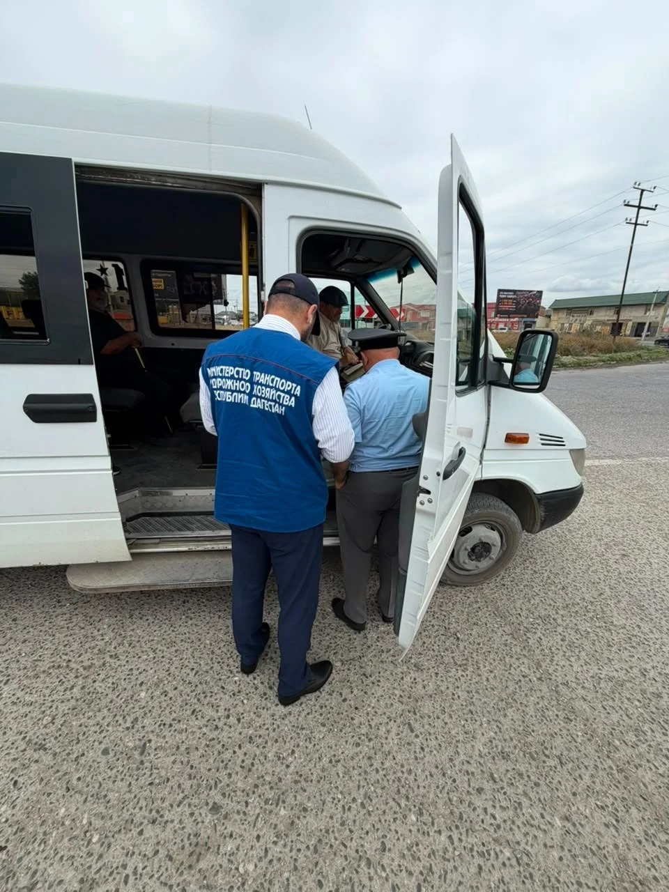 В Хасавюрте проверка безопасности пассажирских перевозок выявила 23 нарушения
