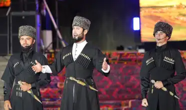Дагестан объединил десятки народов на фестивале «Моя семья – Россия»