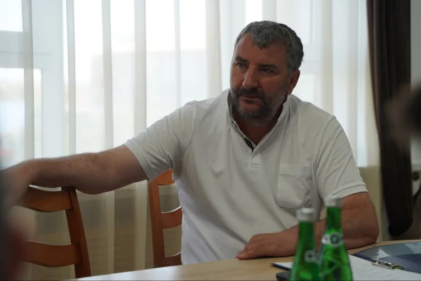 Депутат Омар Кураев направил стройматериалы для восстановления пострадавших домов