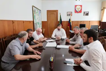 Власти Карабудахкентского района встретились с аграриями муниципалитета