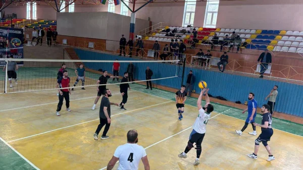 В Табасаранском районе стартовал чемпионат по волейболу