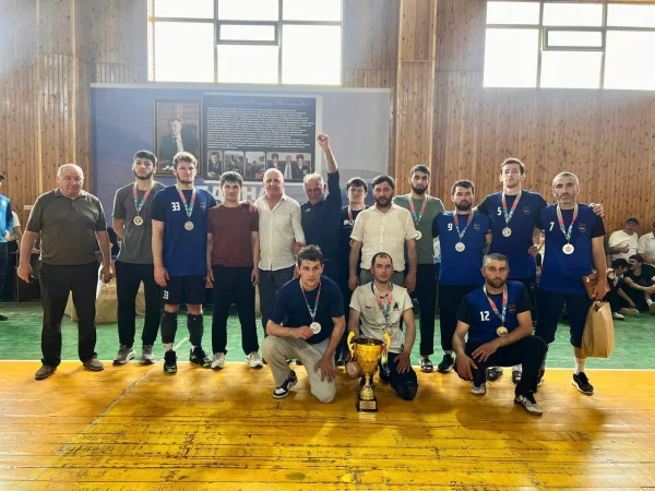 В Кизилюрте прошел республиканский турнир по волейболу памяти Магомеда Гаджиева