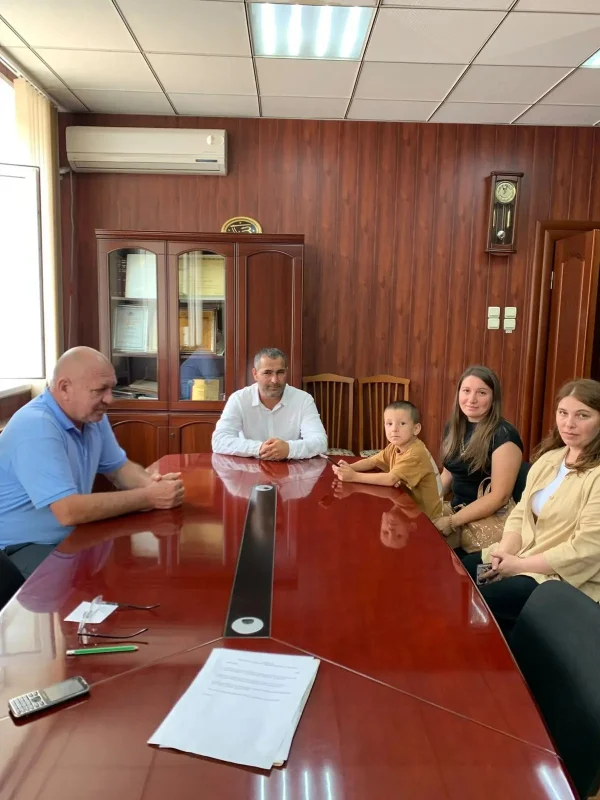 Глава Курахского района встретился с семьей участника СВО Кади Магомедова
