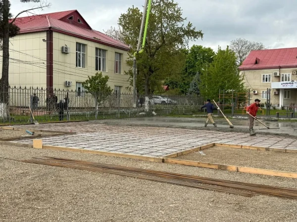 В Магарамкентском районе построят новую детскую игровую и спортивную площадку