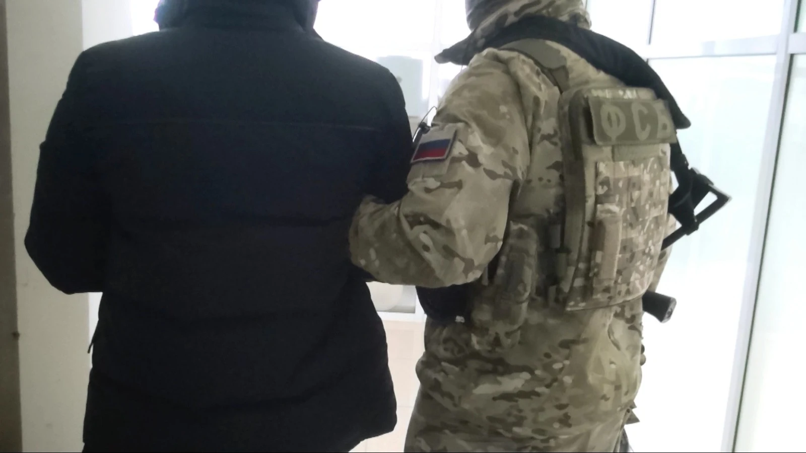 В Дагестане экс-следователя приговорили к условному сроку за получение взятки