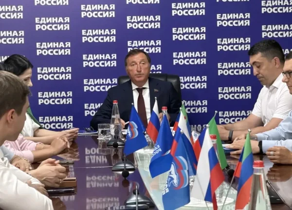 Заур Аскендеров предложил создать региональный блок вопросов для «Диктанта Победы» в Дагестане