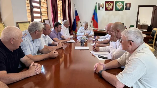 Ризван Газимагомедов проинспектировал ход дорожных работ в Ахвахском районе