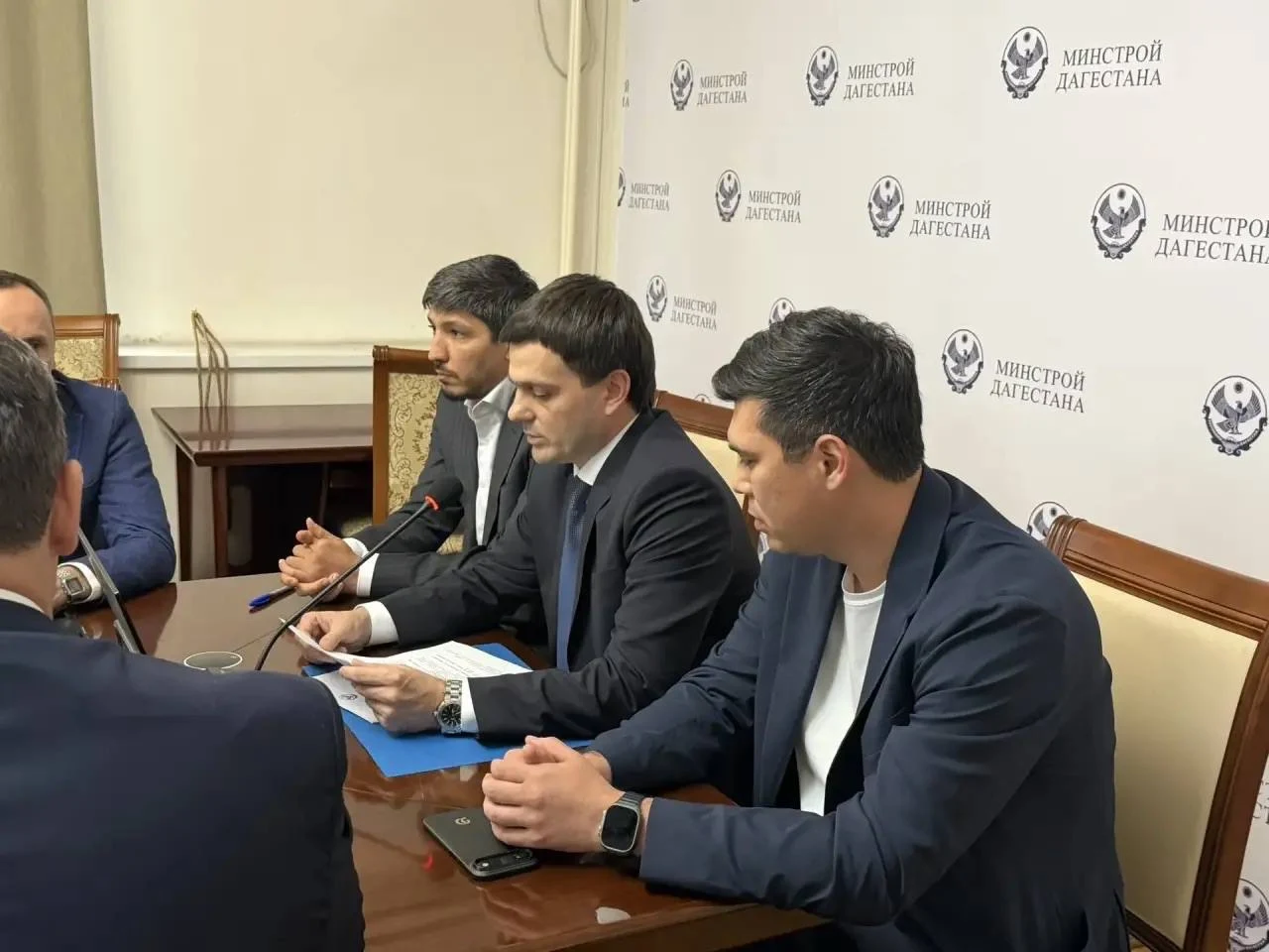 Коллективу Минстроя Дагестана представили нового руководителя Анвара Шамилова
