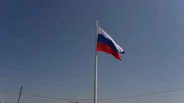 В Хасавюрте подняли флаг России в честь предстоящего Дня Государственного флага