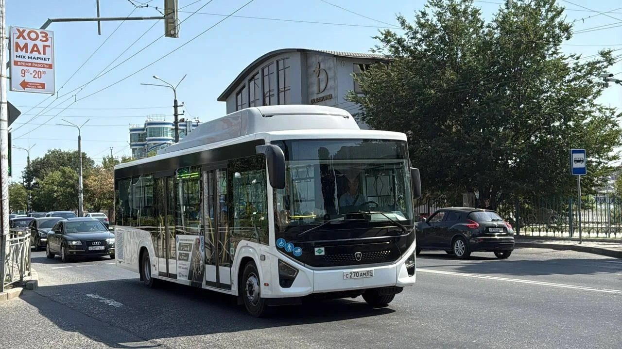 Махачкала закупила 11 новых автобусов на природном газе за 212 млн рублей