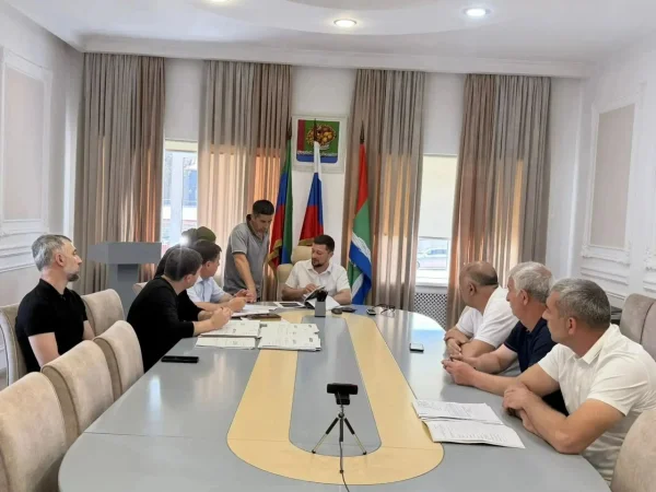 Власти Магарамкентского района встретились с пострадавшими от паводков жителями муниципалитета
