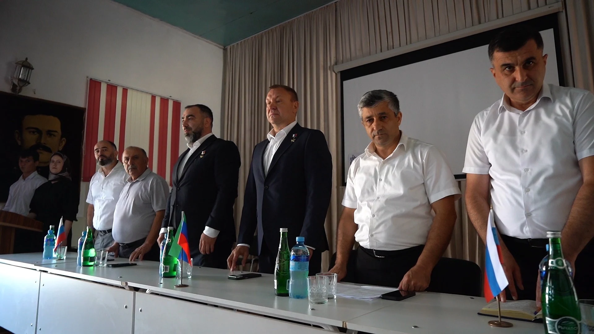 В Каякентском районе прошла встреча участников акции «Вахта Героев Отечества» с учениками Первомайской СОШ