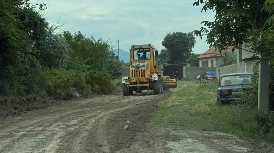 В селе Нечаевка начались работы по ремонту дорог
