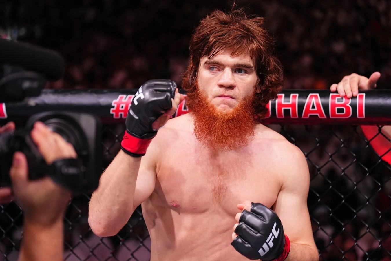 Шара Буллет выступит на турнире UFC в Баку