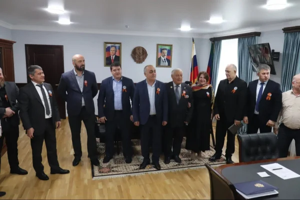 В Кизилюртовском районе стартовала акция по раздаче георгиевских ленточек