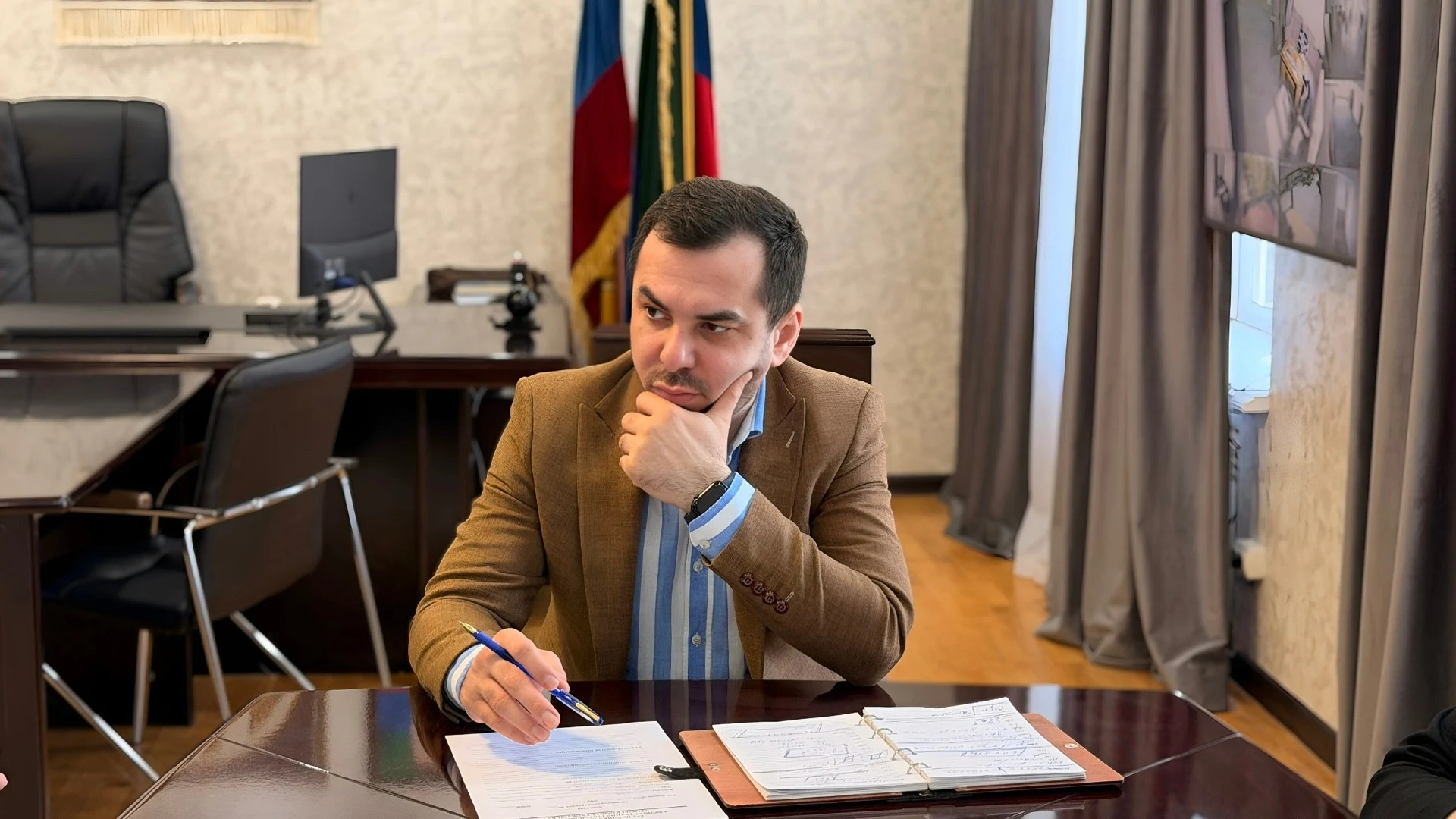 Глава города Южно-Сухокумска рассмотрел обращения жителей муниципалитета