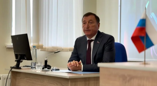 Заур Аскендеров в рамках Урока мужества пообщался с учащимися новой школы села Пятилетка Хасавюртовского района