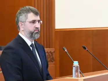 Премьер-министр Магомед Рамазанов поздравил социальных работников Дагестана с профессиональным праздником