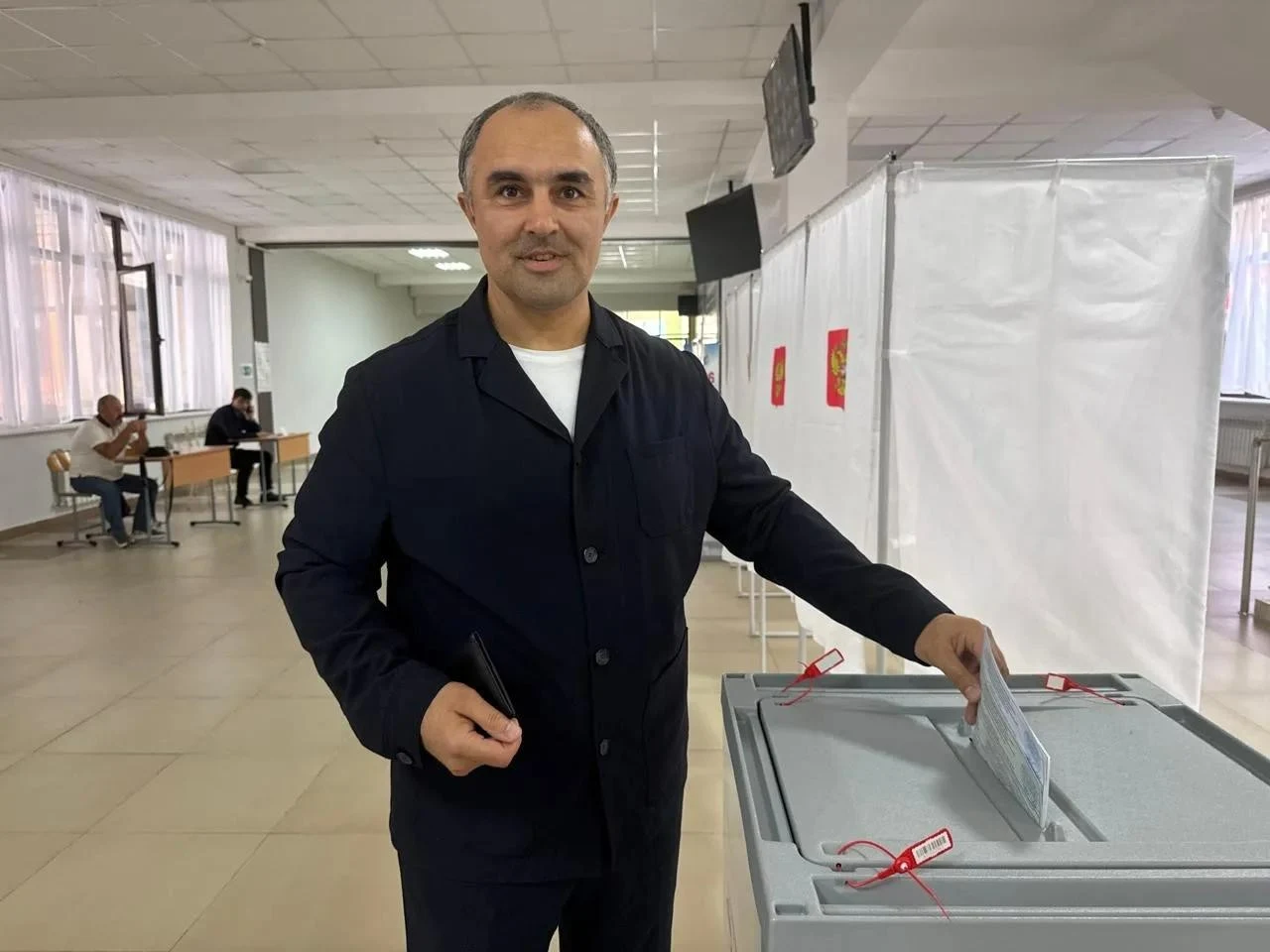 Глава Минцифры Дагестана проголосовал на выборах-2026
