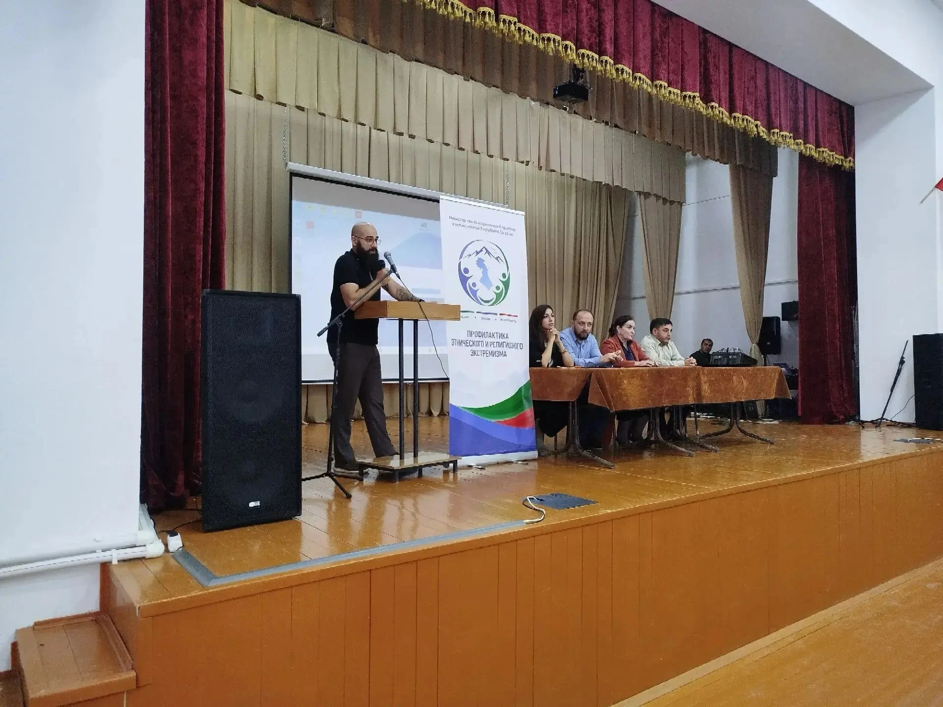 В Курахском районе состоялось мероприятие по профилактике экстремизма в молодежной среде
