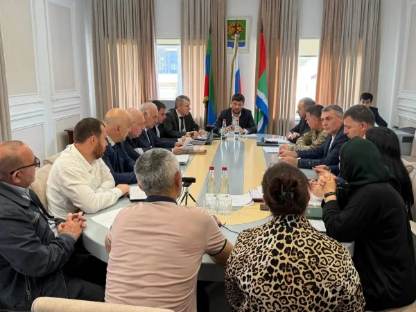 Глава Магарамкентского района выслушал обращения жителей муниципалитета