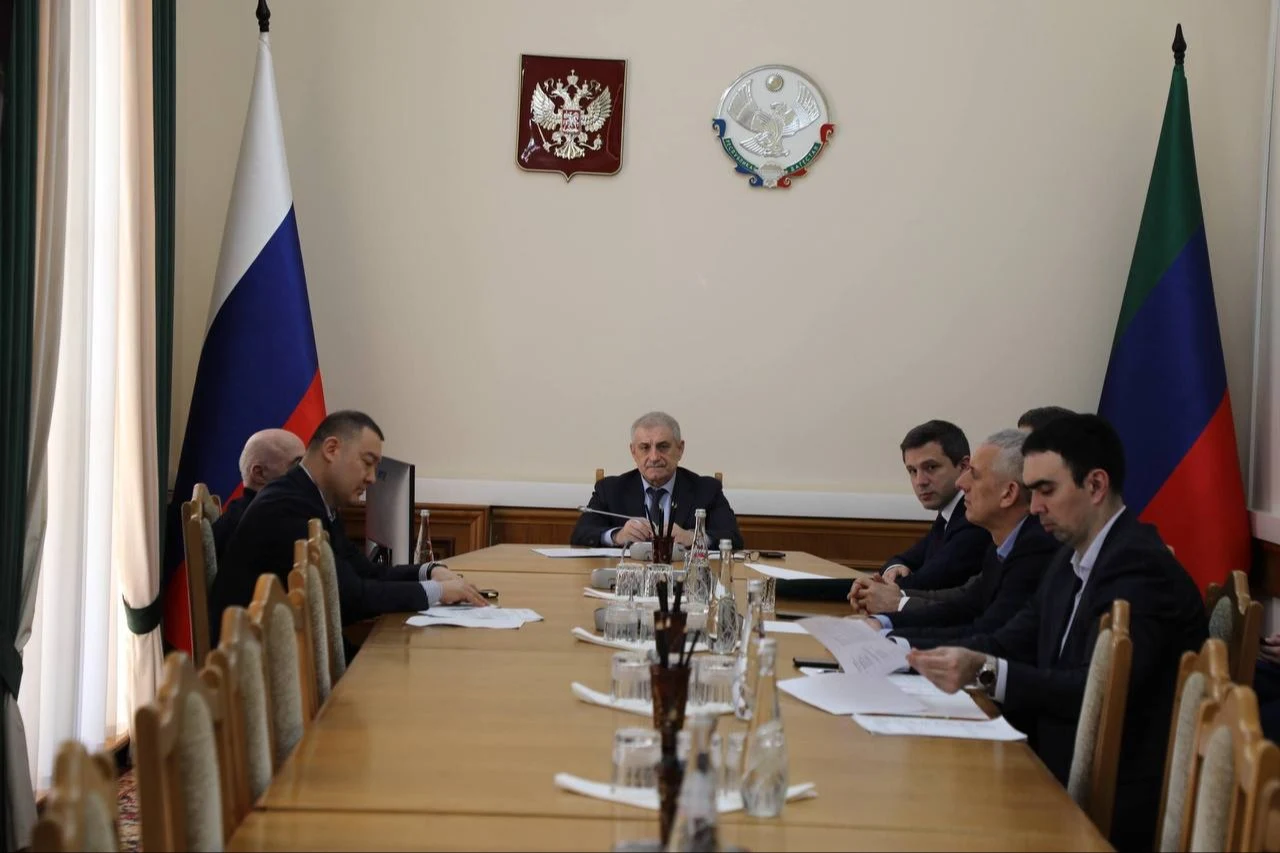 Правительство Дагестана принимает оперативные меры по удерживанию цены на поставку пластиковой тары для предприятий, занимающихся розливом питьевой воды