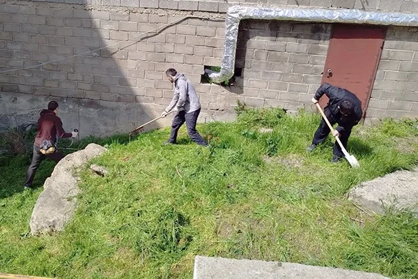 Сотрудники УФСИН Дагестана приняли участие во Всероссийском субботнике