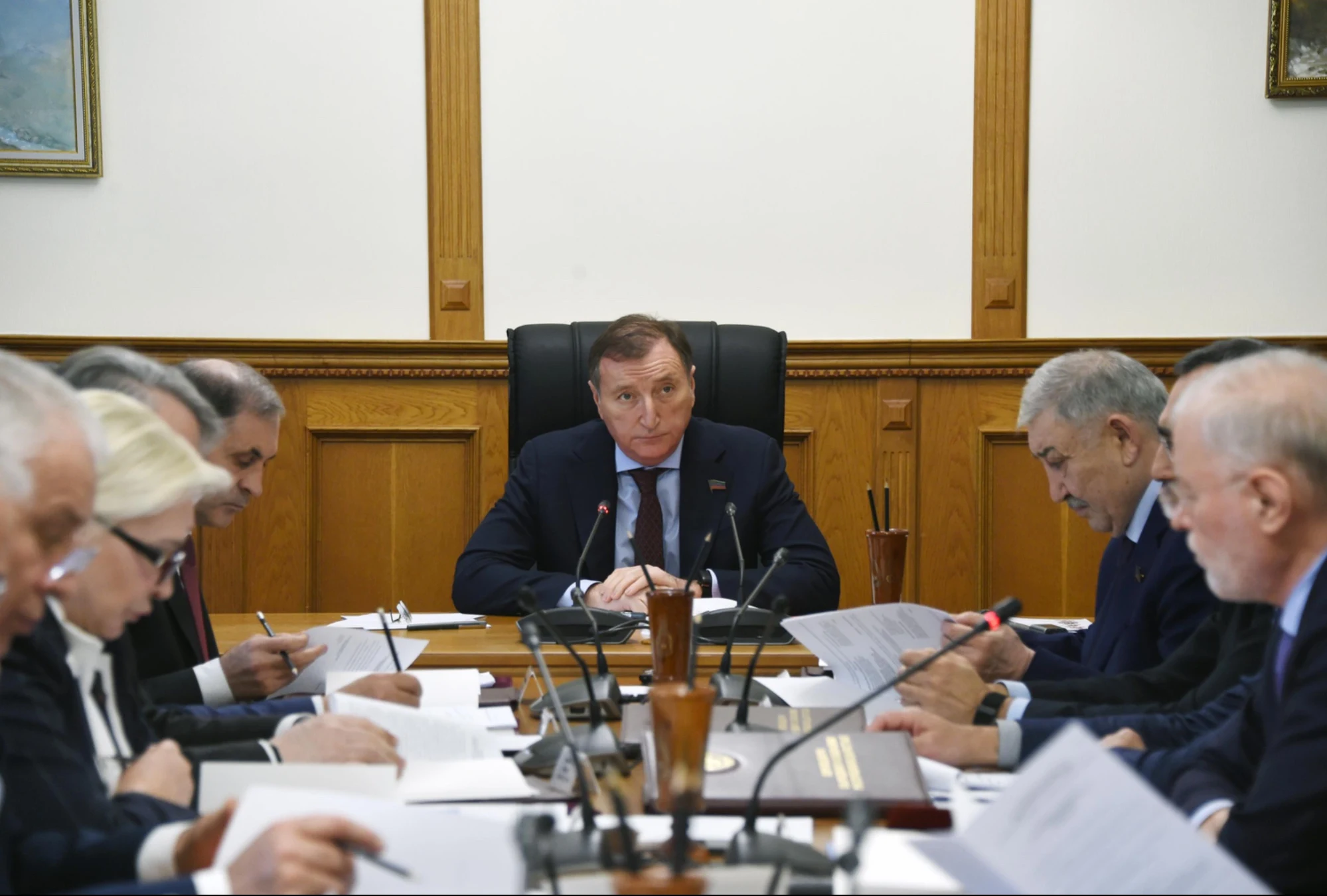 Президиум Народного Собрания утвердил повестку дня 52-й сессии