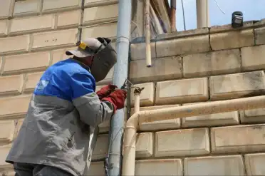 В Махачкале коммунальщики отключили от газа абонентов с долгами более 200 тысяч рублей
