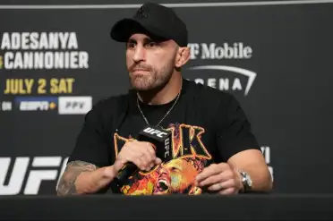 Чемпион UFC Волкановски запланировал поездку в Дагестан на рыбалку с Махачевым