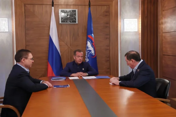 Дмитрий Медведев поддержал кандидатуру Заура Аскендерова на должность секретаря реготделения «Единой России»