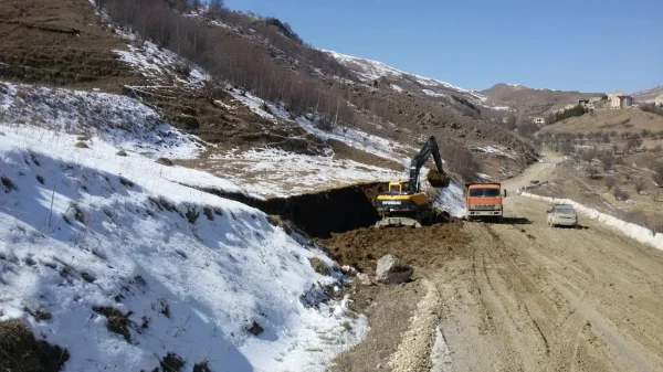 В Дагестане капитально ремонтируют дорогу к знаменитому селу гончаров Балхар